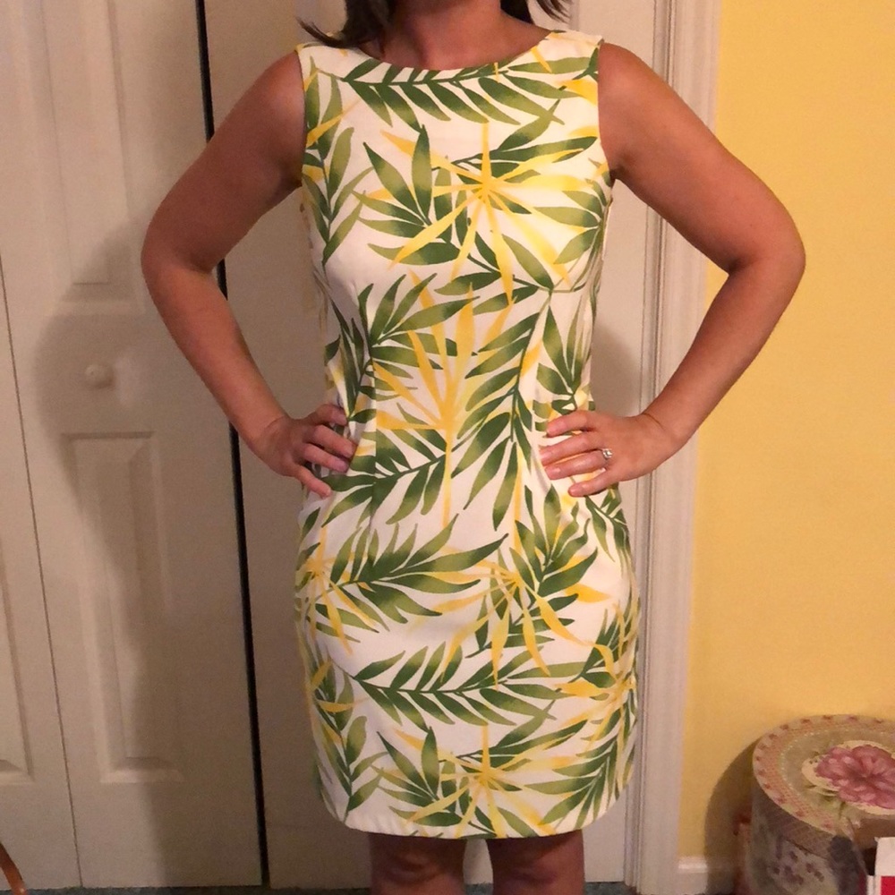Sleeveless dress
